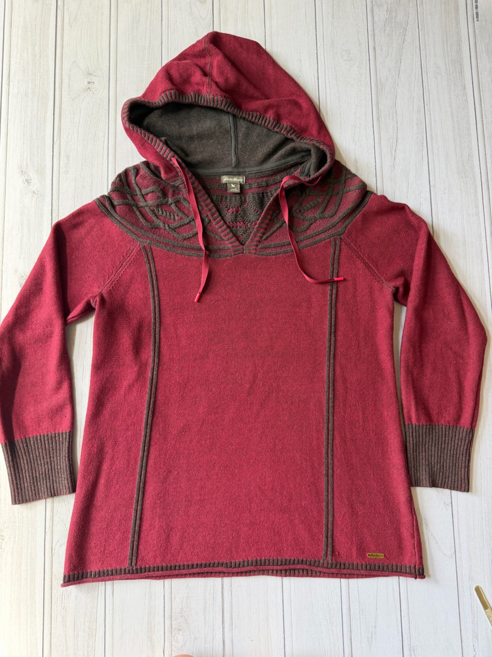 Eddie Bauer burgundy Shasta Celtic cable knit v neck hooded cotton sweater.Large